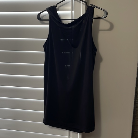 Black unique tank top. - Picture 6 of 7